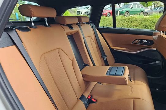 BMW Seria 3 Touring 320d xDrive M Sport