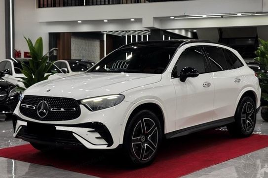 Mercedes GLC 200 4-Matic AMG Line