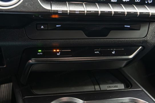 Lexus UX 250h F Impression