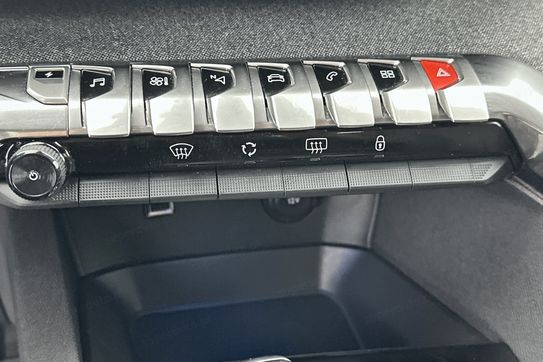 Peugeot 3008 Allure Pack 1.6 Hybrid e-EAT8 4x4