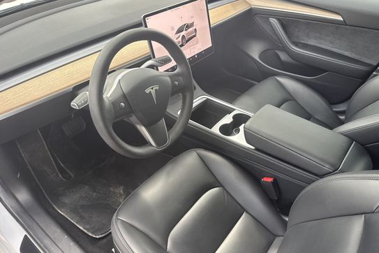 Tesla Model 3 RWD