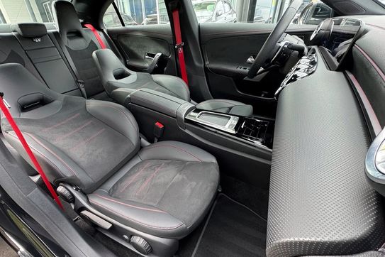 Mercedes CLA AMG 35  4-Matic