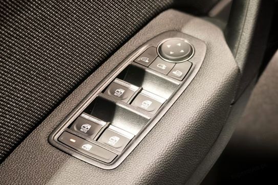 Renault Captur Techno 1.3 TCe mHEV EDC