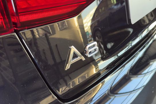 Audi A8 50 TDI quattro