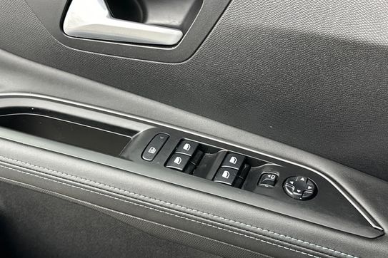 Peugeot 3008 Allure Pack 1.6 Hybrid e-EAT8 4x4