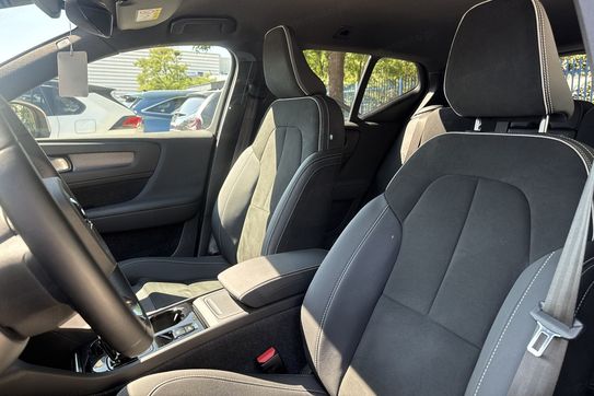 Volvo XC40 B4 AWD Plus Bright