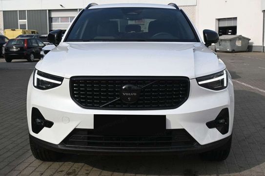 Volvo XC40 B4 Plus Black Edition
