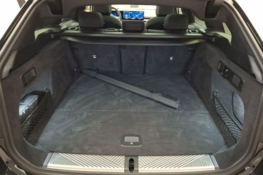 BMW Seria 5 520d xDrive mHEV M Sport aut