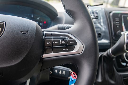 Peugeot Boxer Heavy L3H2 Zabudowa Brygadowa AT8