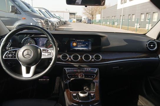Mercedes Klasa E 220 d 9G-TRONIC