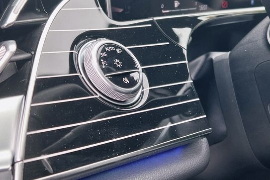 Mercedes Klasa E 220 d 4-Matic AMG