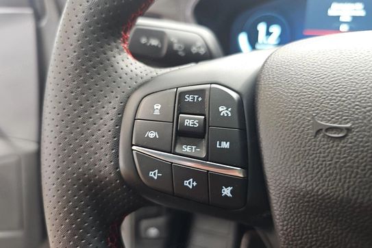Ford Focus EcoBoost mHEV ST-Line X