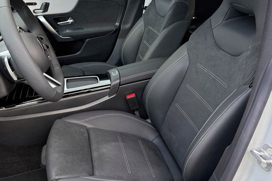 Mercedes CLA 200 AMG Line