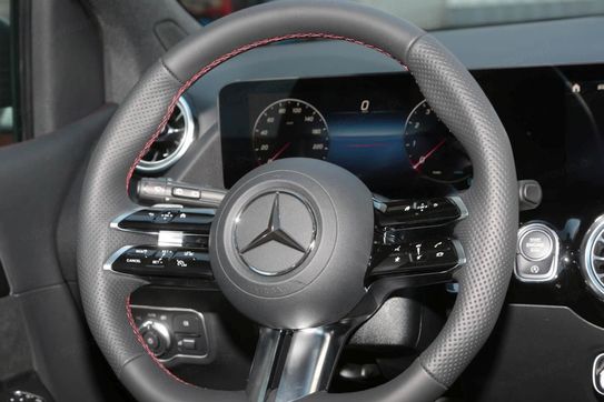 Mercedes B Klasa 200  AMG Line