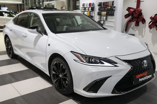 Lexus ES 300h F Sport Design