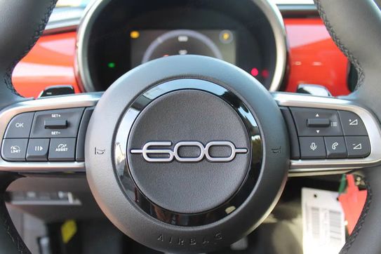 Fiat 600 Icon 1.2 Turbo Hybrid eDCT