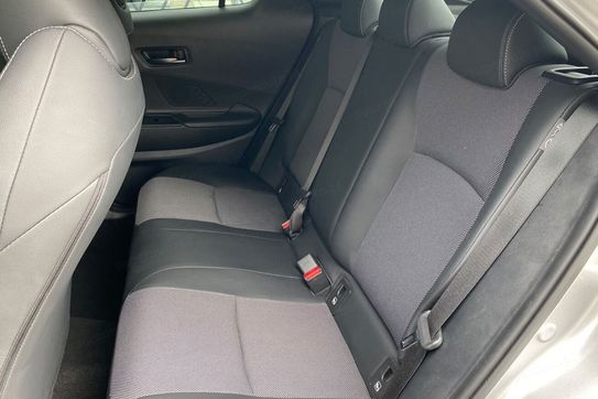 Toyota C-HR 2.0 Hybrid Dynamic Force Executive Awd