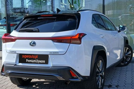 Lexus UX 250h F Sport Design 2WD