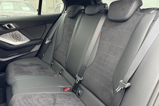 BMW Seria 1 120 mHEV aut