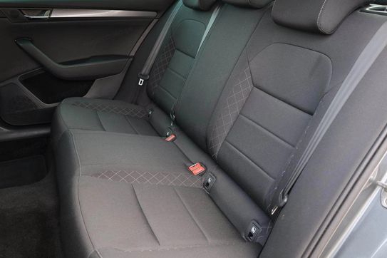 Skoda Superb 2.0 TDI SCR Active DSG