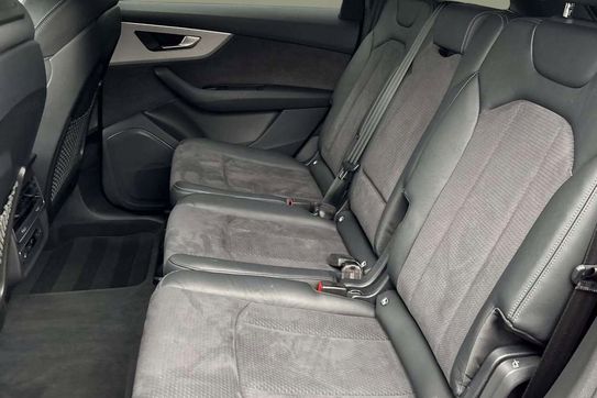 Audi Q7 50 TDI quattro S Line
