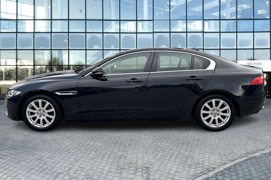 Jaguar XE D Prestige