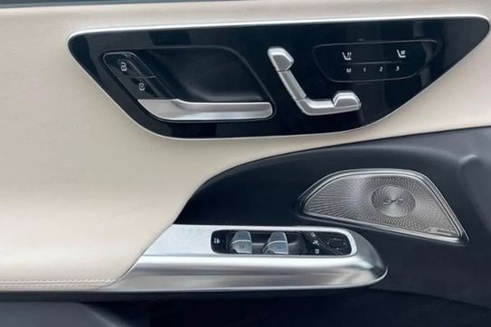 Mercedes Klasa E 200 4-Matic AMG