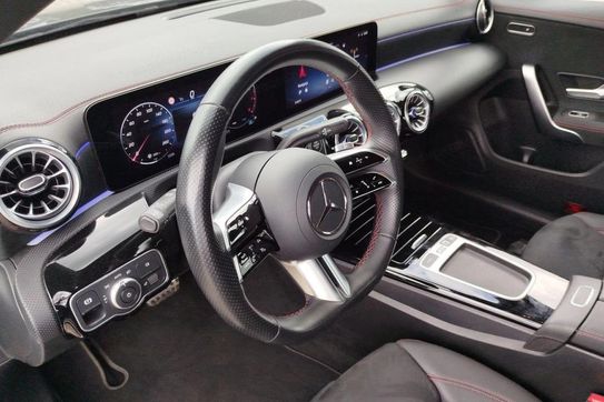 Mercedes CLA 200 AMG Line