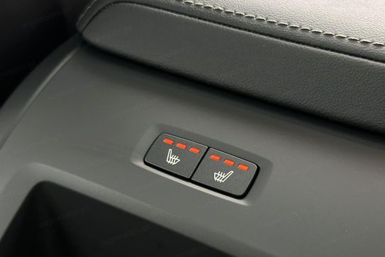 Volvo XC60 T6 Plug-In Hybrid AWD Ultra Dark aut