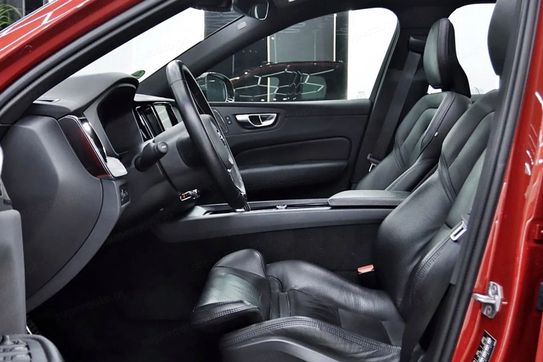 Volvo XC60 T8 AWD Plug-In Hybrid R-Design aut