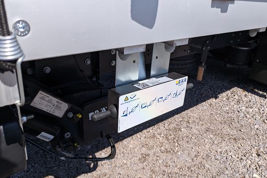 Iveco Daily 70C18 Hi-Matic Zabudowa 15EP + Winda