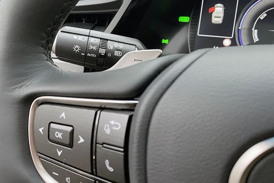 Lexus ES 300h Business Edition 2.5 E-CVT