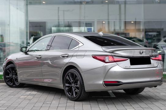 Lexus ES 300h F Sport Design 2.5 Hybrid