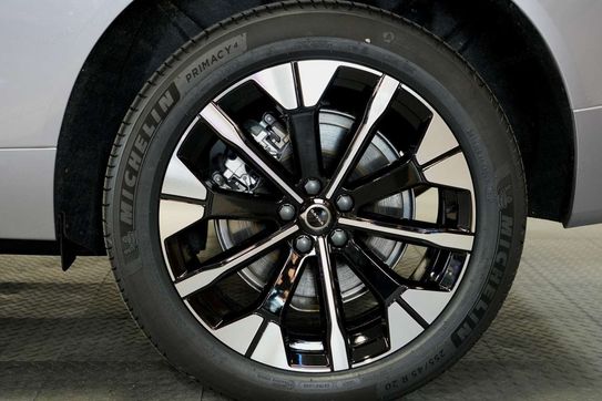 Volvo XC60 B5 AWD Ultra Dark