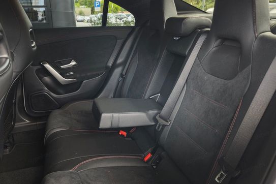 Mercedes CLA 200 AMG Line
