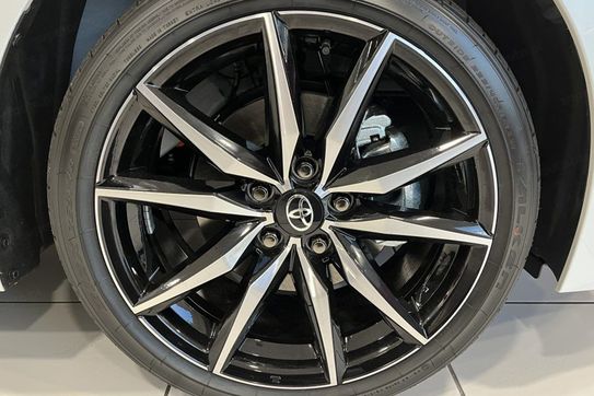 Toyota Corolla GR Sport 2.0 Hybrid Dynamic Force