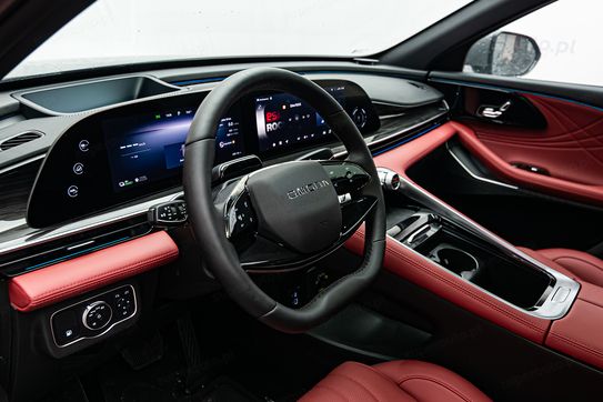 Omoda 9 1.5 Super Hybrid Exclusive AWD