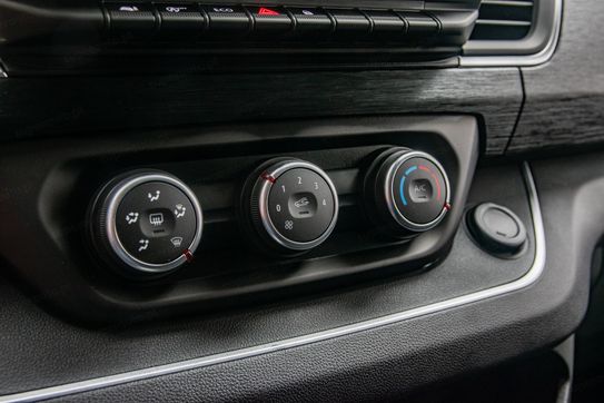 Renault Trafic Kombi L2H1 AT9