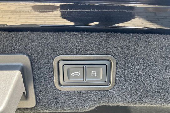 Audi A8 L 60 TFSI mHEV Quattro Tiptr.