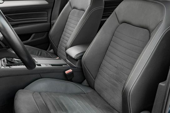 Volkswagen Passat 2.0 TSI Elegance DSG
