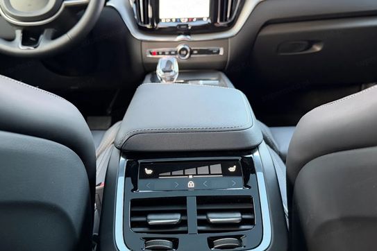 Volvo XC60 B5 B AWD Ultra Dark aut