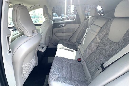 Volvo XC60 B5 B AWD Core aut