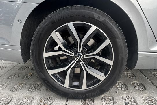 Volkswagen Passat Business  1.5 TSI EVO DSG