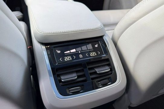 Volvo XC90 B5 D AWD Ultimate Bright 7os