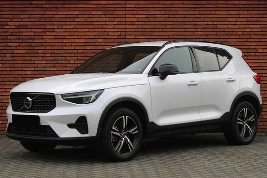 Volvo XC40 B3 Plus Dark