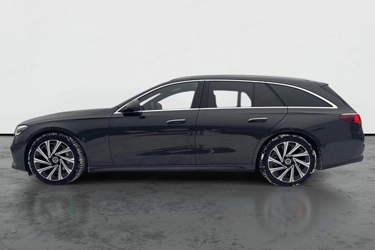 Mercedes E Klasa Kombi 220 d 4MATIC Avantgarde