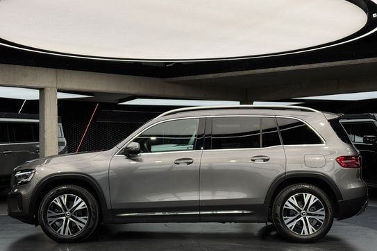 Mercedes GLB 200