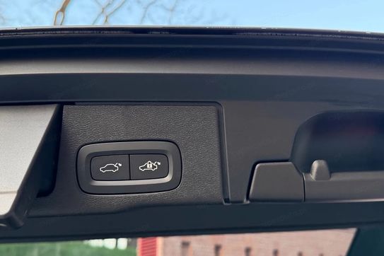 Volvo XC60 B5 B AWD Ultra Dark aut