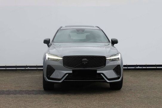 Volvo XC60 B5 AWD Ultra Black Edition