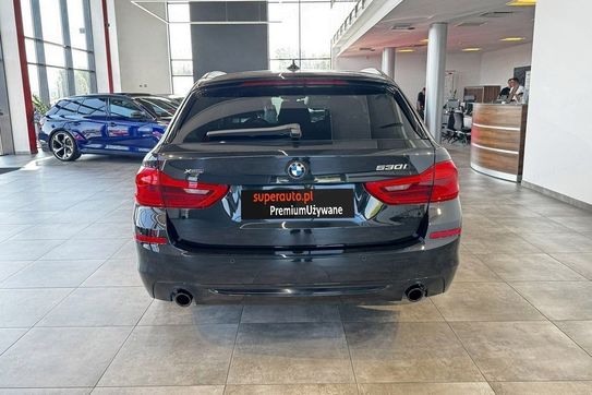 BMW Seria 5 Touring 530i xDrive Sport Line